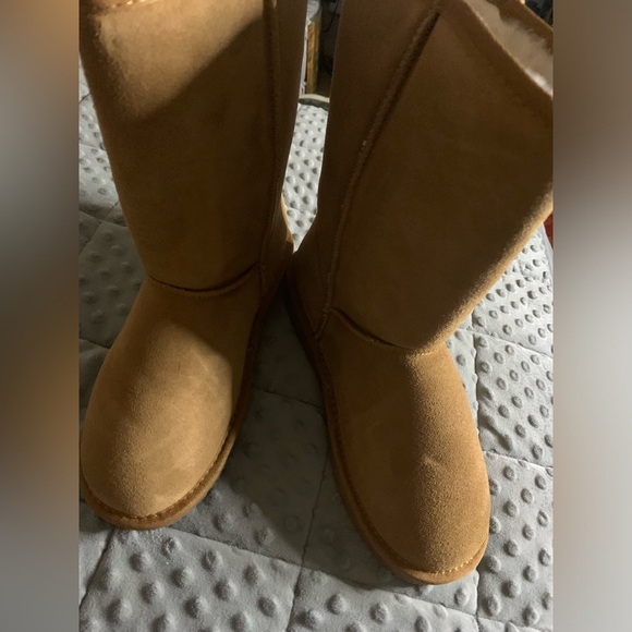 Gooce chestnut Women's Fashion Snow Boot - Picture 8 of 13